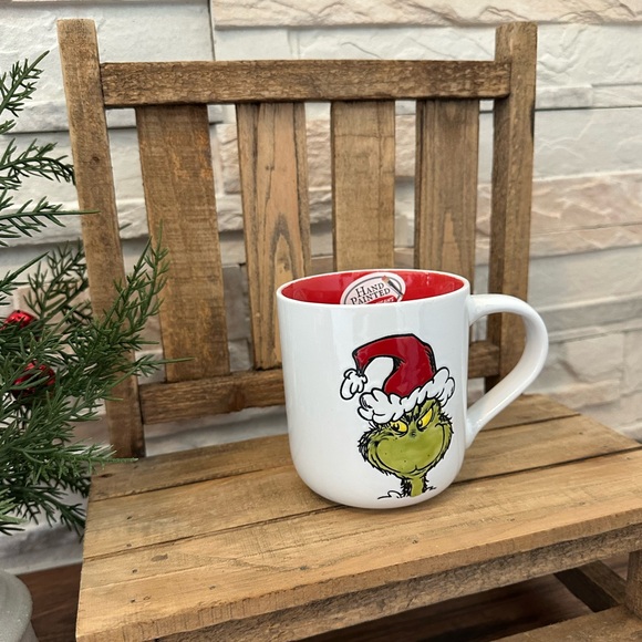 🆕 Grinch Christmas Mug with Santa Hat Double-Sided Mug! - Picture 4 of 9
